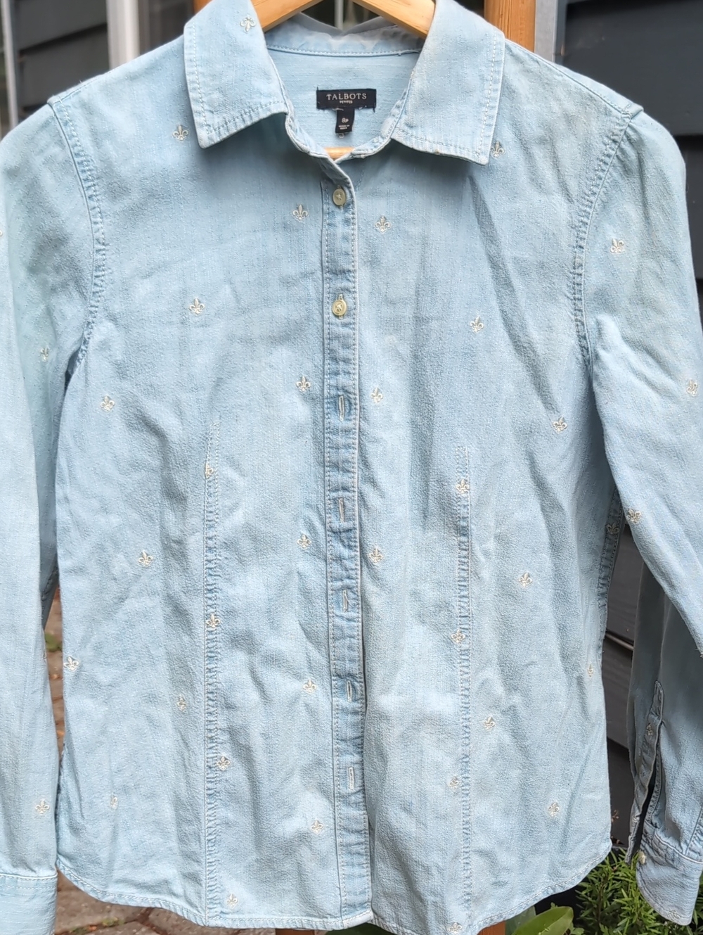 Talbots Fleur de lis Light Blue Embroidered Button-Down Shirt